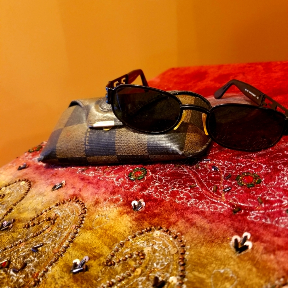 VINTAGE FENDI SUNGLASSES